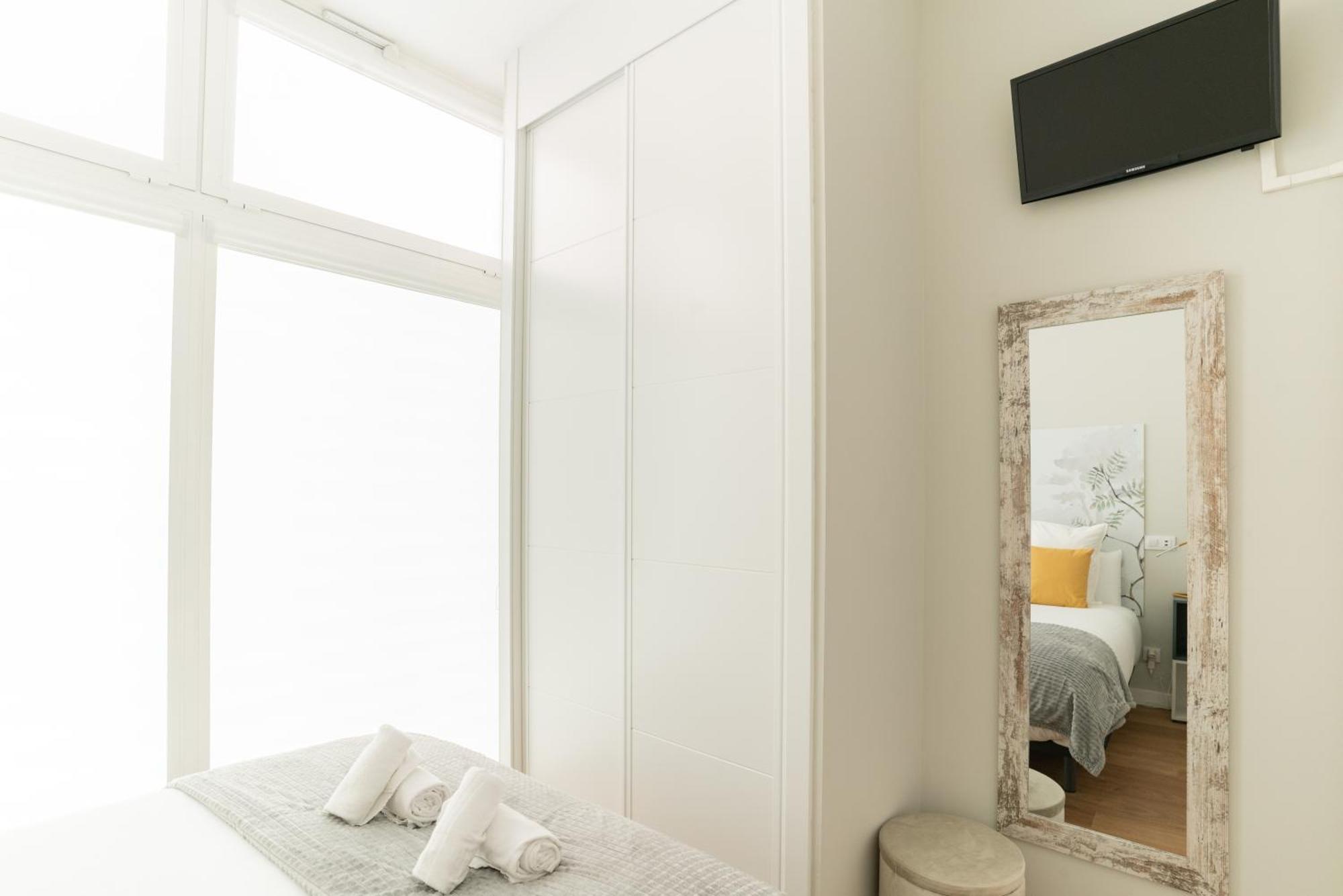 Bright And Airy 2 Bedroom Apartment In Madrid Esterno foto